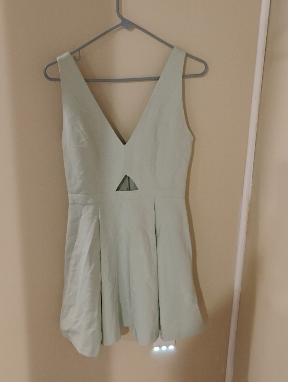 Alice + Olivia Sleeveless Mint Green Cutout Dress Sz 4